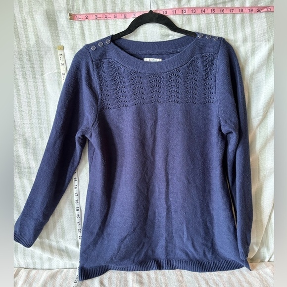 croft & barrow Sweaters - Croft & Barrow women’s size Large long sleeve sweater